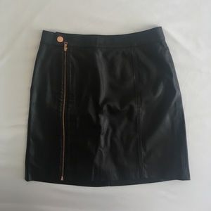 Armani Exchange Faux leather skirt